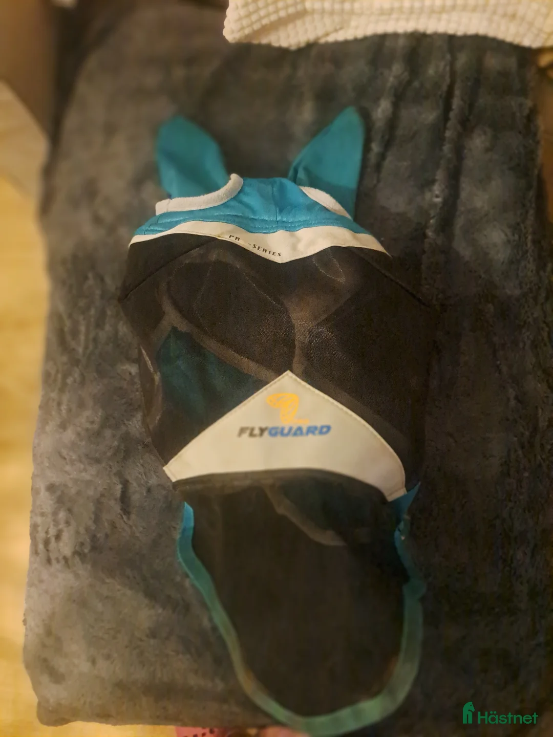 Träns hästutrustning till salu: Helt ny flug huva i Näsum - Annons 1