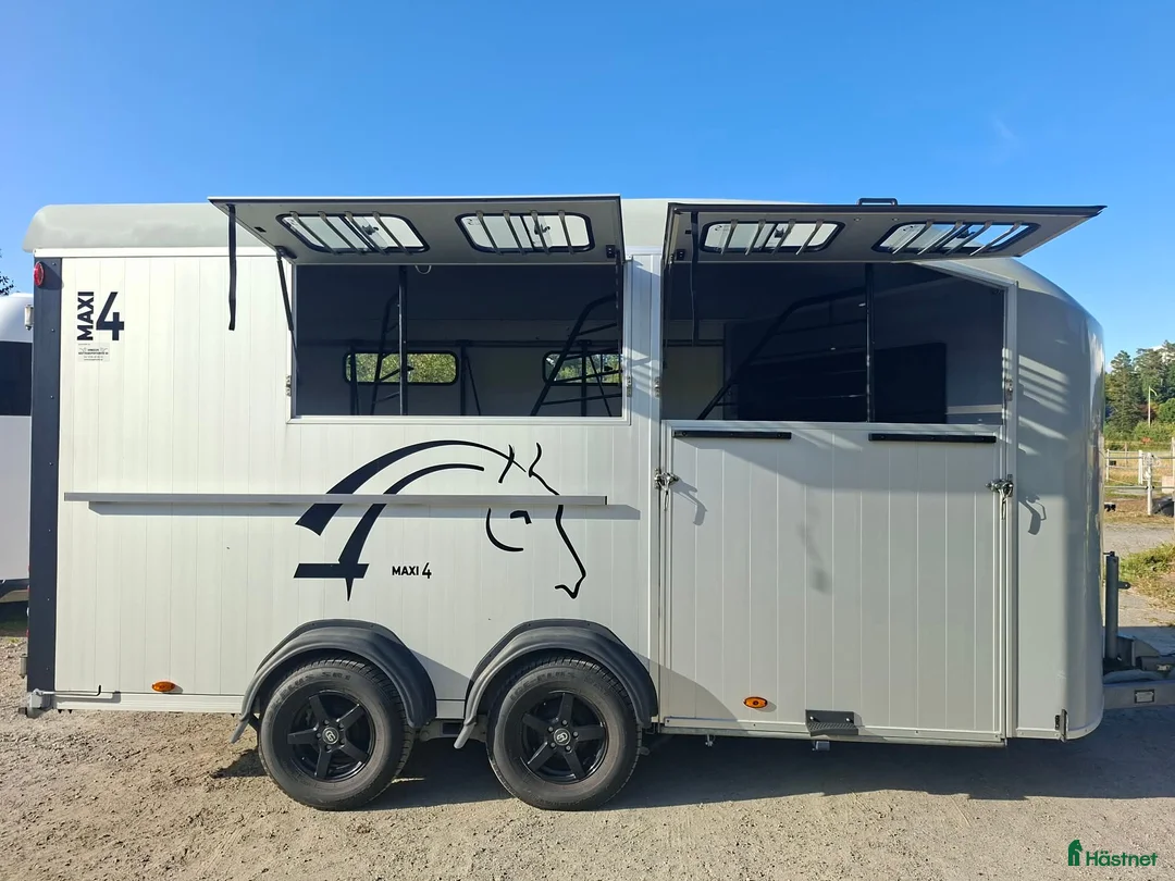 Hästtransporter  fordon & transport till salu: Cheval Maxi 4 - Annons 2