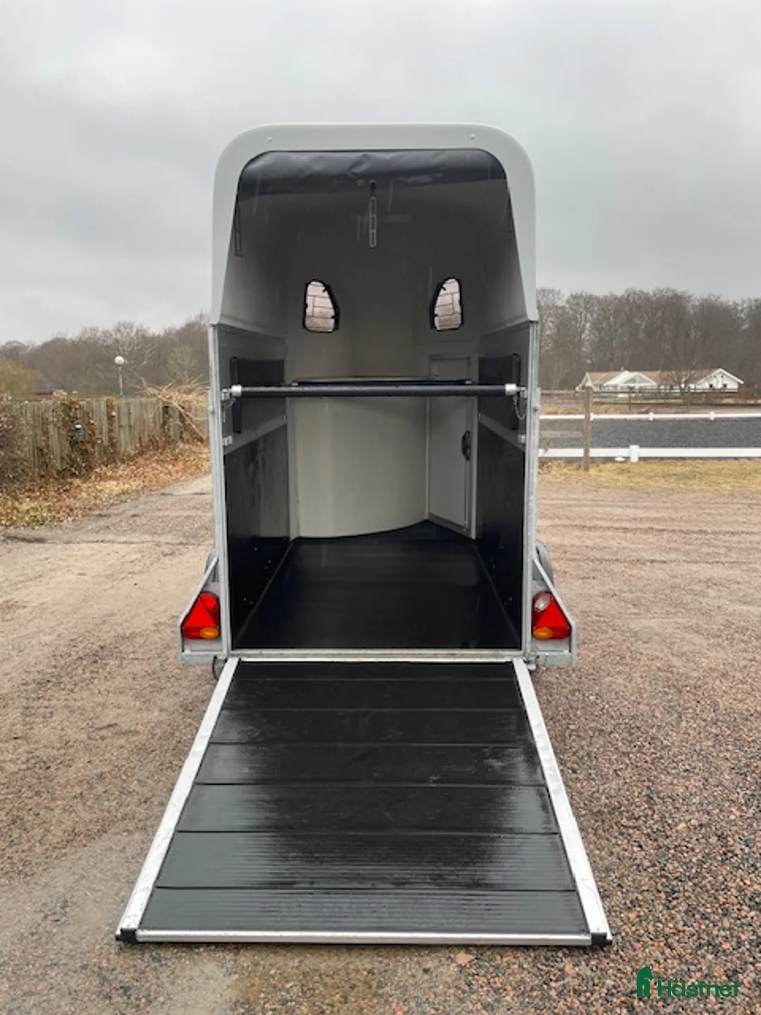 Hästtransporter  fordon & transport till salu: En-hästars transport med sadelkammare - Annons 2