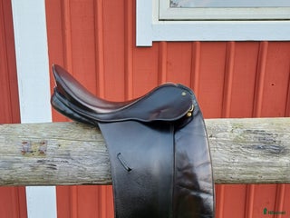 Sadlar hästutrustning till salu: Bates dressyrsadel i Habo - Annons 8