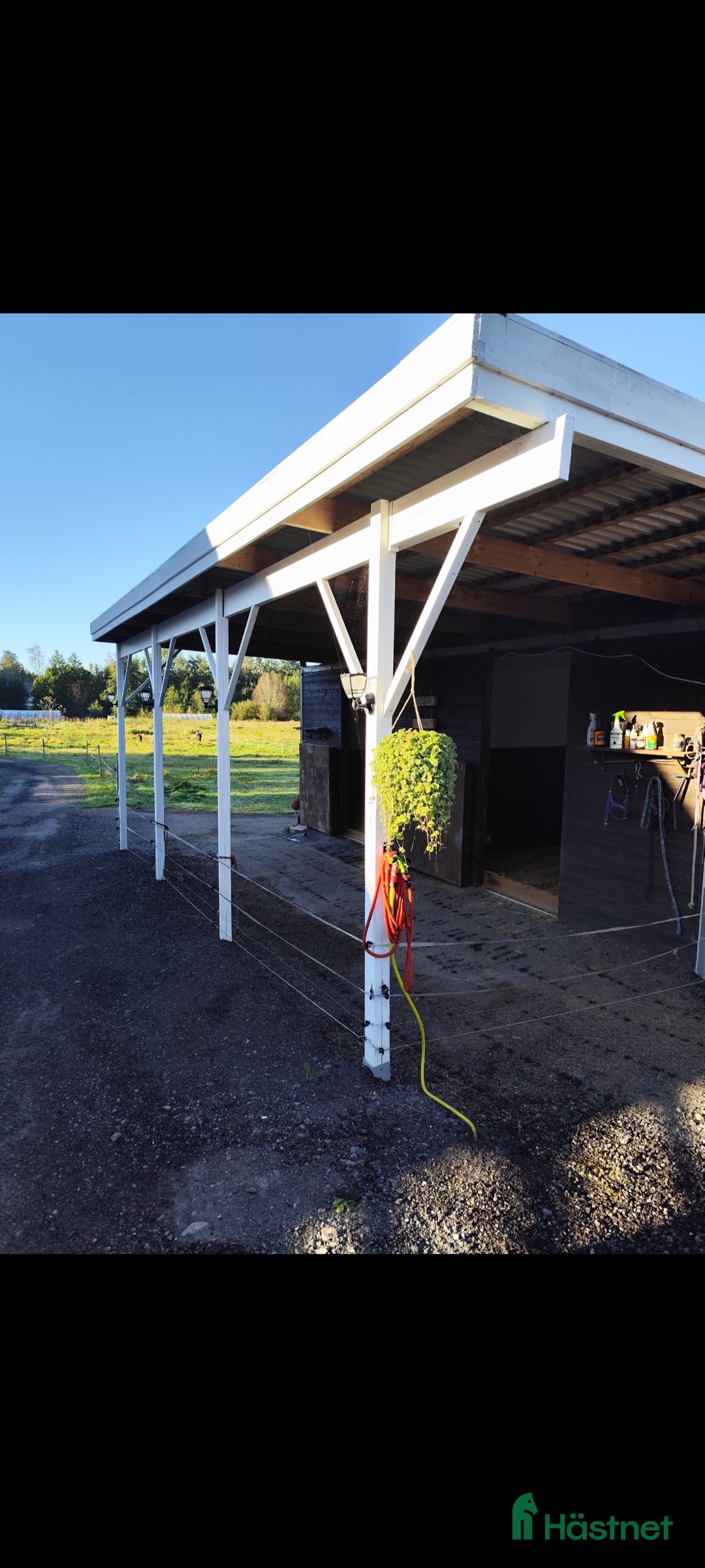  stallplats finnes: Liten mysig lösdrift i Säve - Annons 1