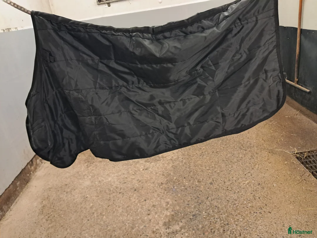 Täcken hästutrustning till salu: Täcken - Annons 2