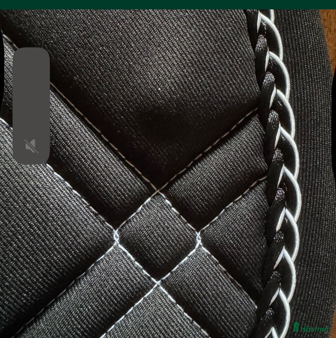 Schabrak & Vojlockar hästutrustning till salu: Nytt svart schabrak i Torsåker - Annons 2