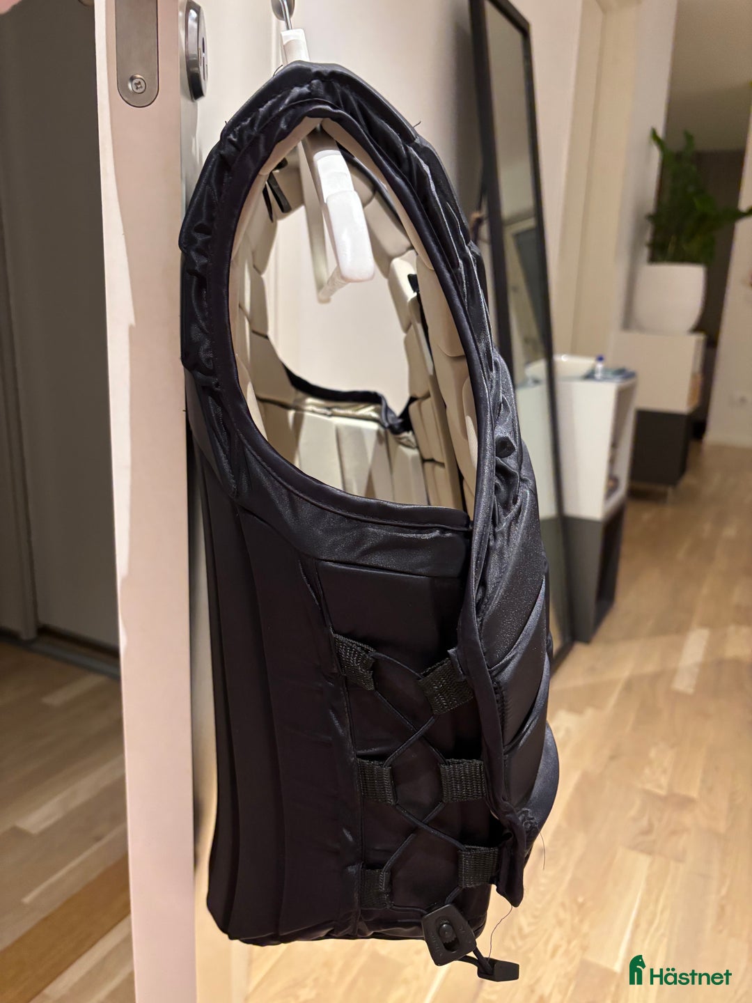 Säkerhetsvästar ryttarutrustning till salu: Racesafe i Markaryd - Annons 2