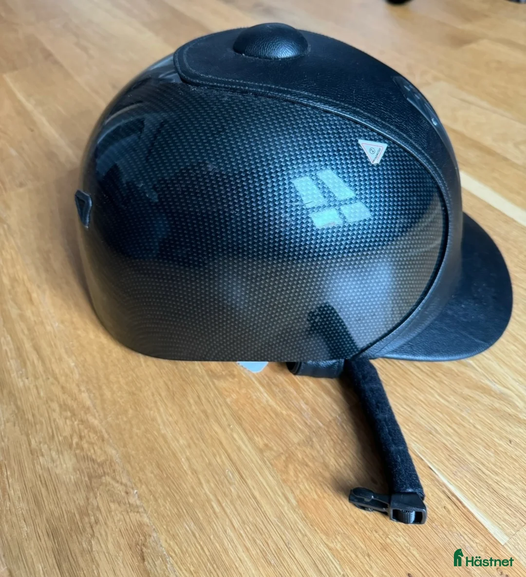 Hjälmar ryttarutrustning till salu: Ridhjälm  i Eskilstuna - Annons 5