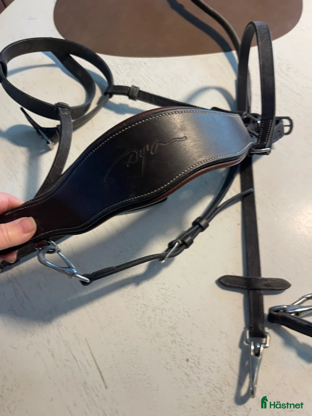 Träns hästutrustning till salu: Dyon träns brunt med clips  - Annons 1