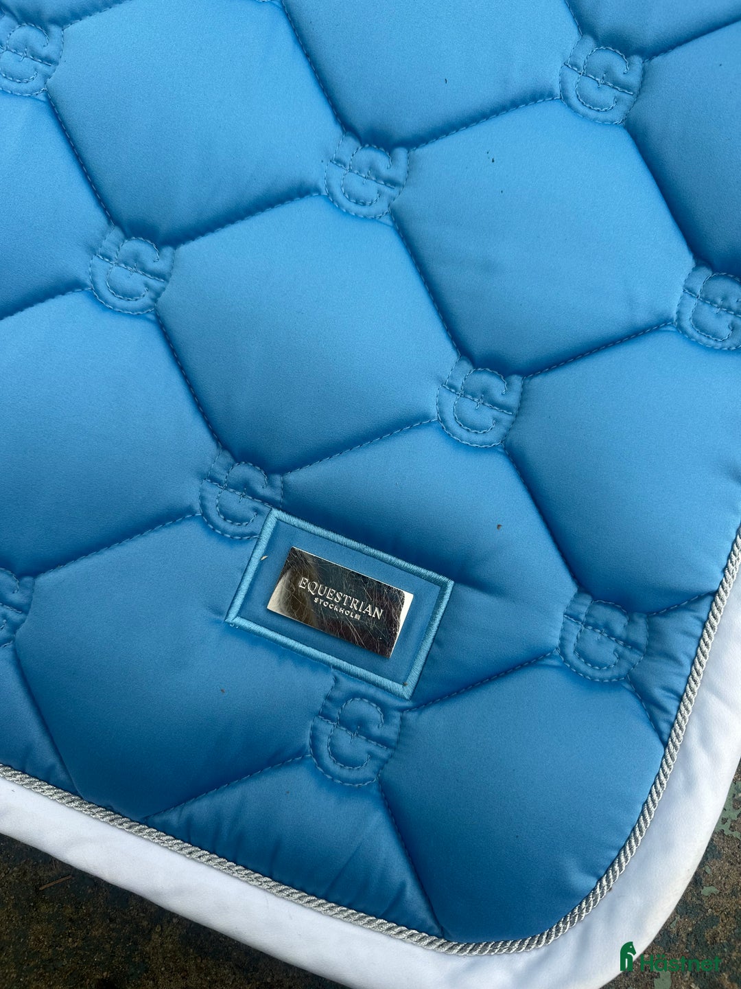 Schabrak & Vojlockar hästutrustning till salu: Fint ES schabrak💙 i Kinna - Annons 7