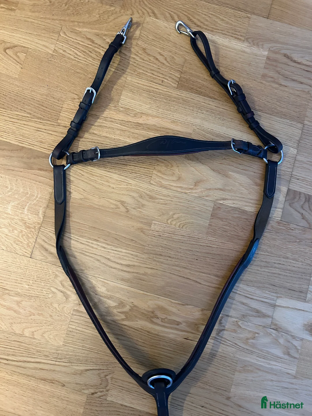 Sadeltillbehör hästutrustning till salu: Dyon Förbygel med brygga och fäste för martingal i Lidingö - Annons 3