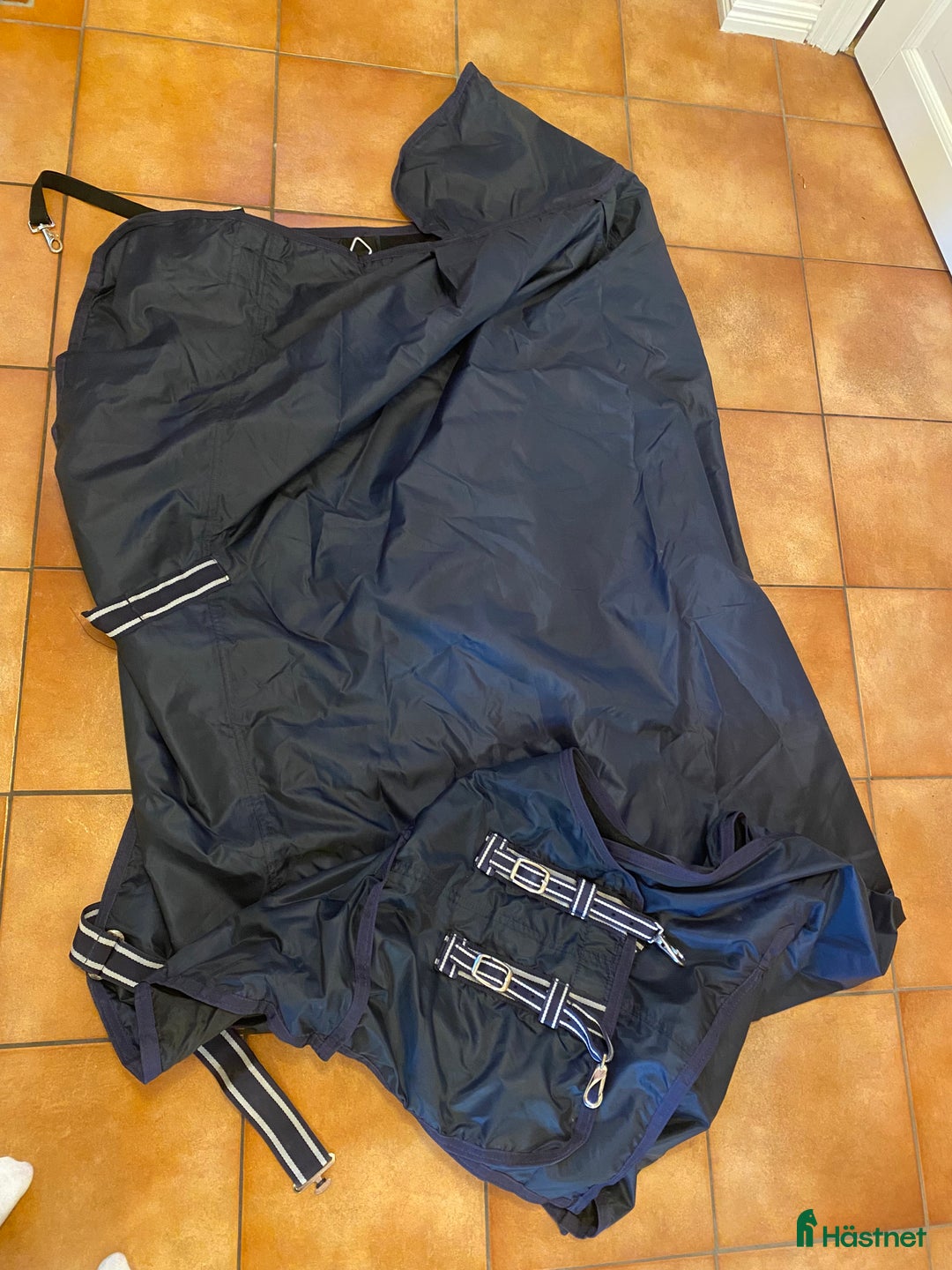 Täcken hästutrustning till salu: Täcken i Huskvarna - Annons 3