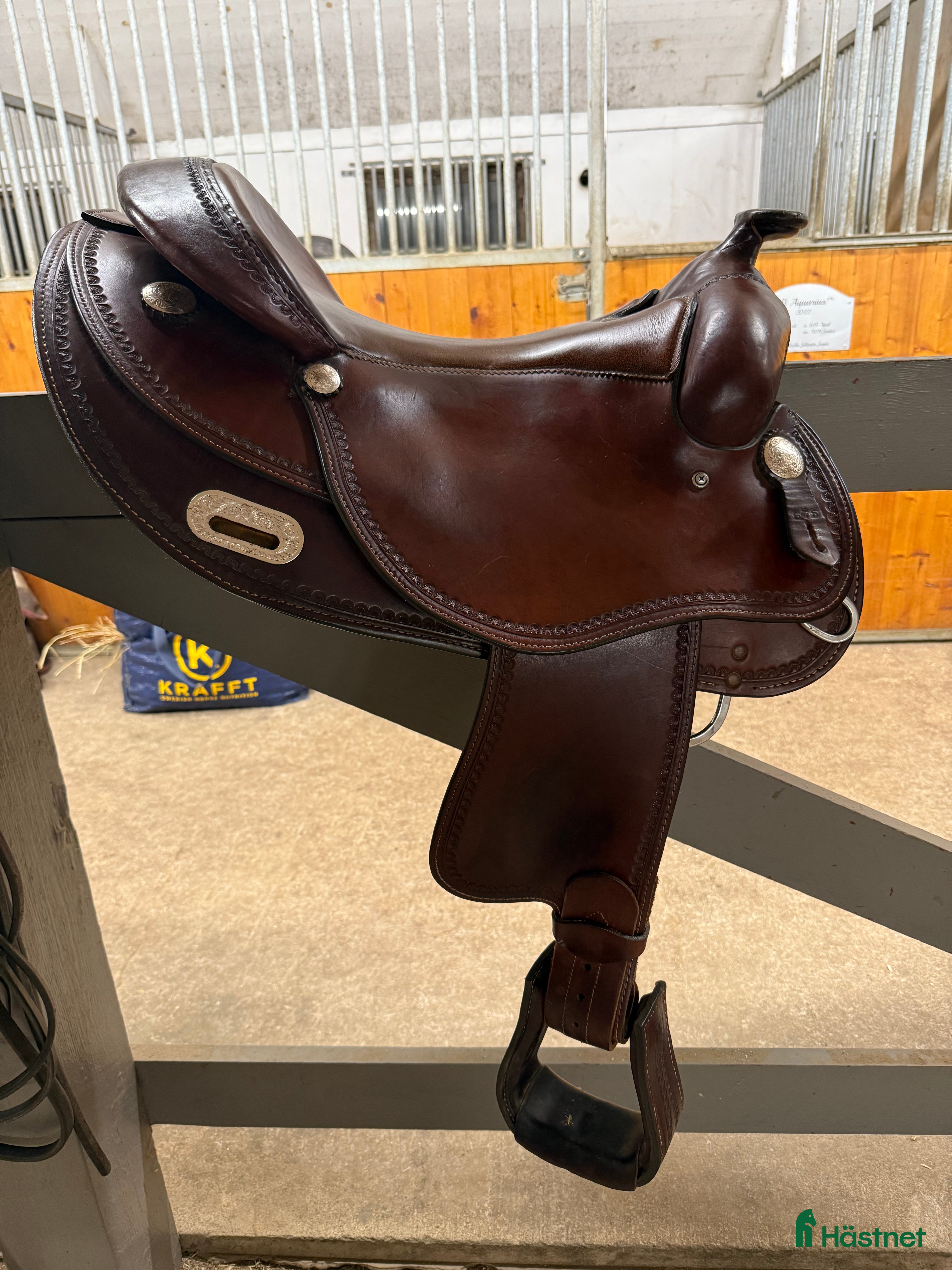 Sadlar hästutrustning till salu: Tom Gus sadel  i Alingsås - Annons 1