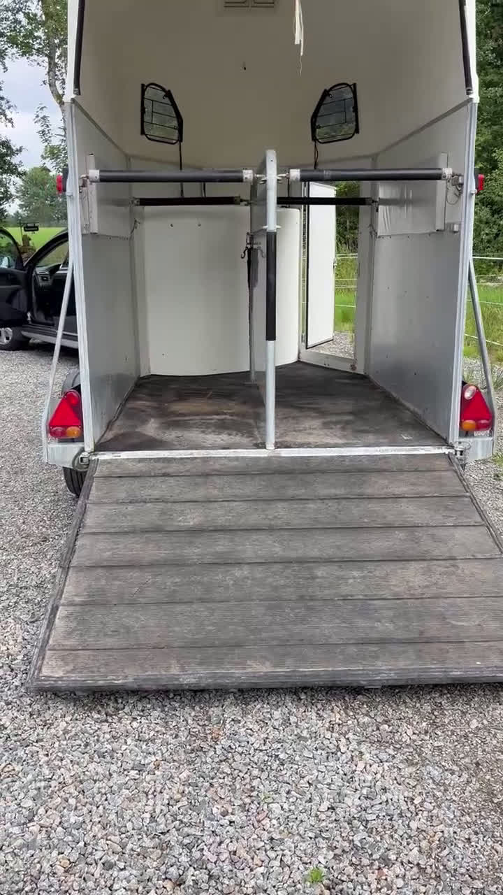 Hästtransporter  fordon & transport till salu: Cheval Liberte Gold - hög lastvikt! i Tävelsås - Video 1