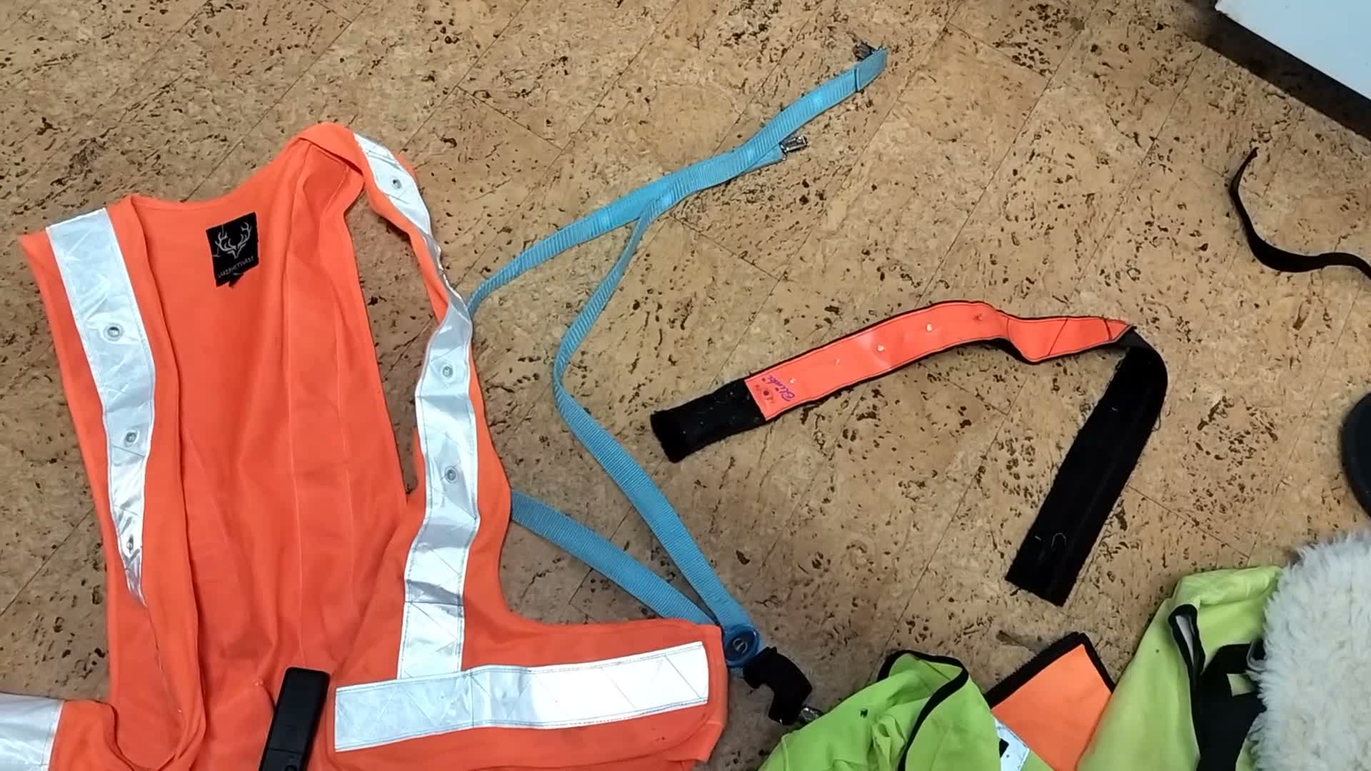 Övrig Hästutrustning hästutrustning till salu: Reflexer blandat i Ullared - Video 1