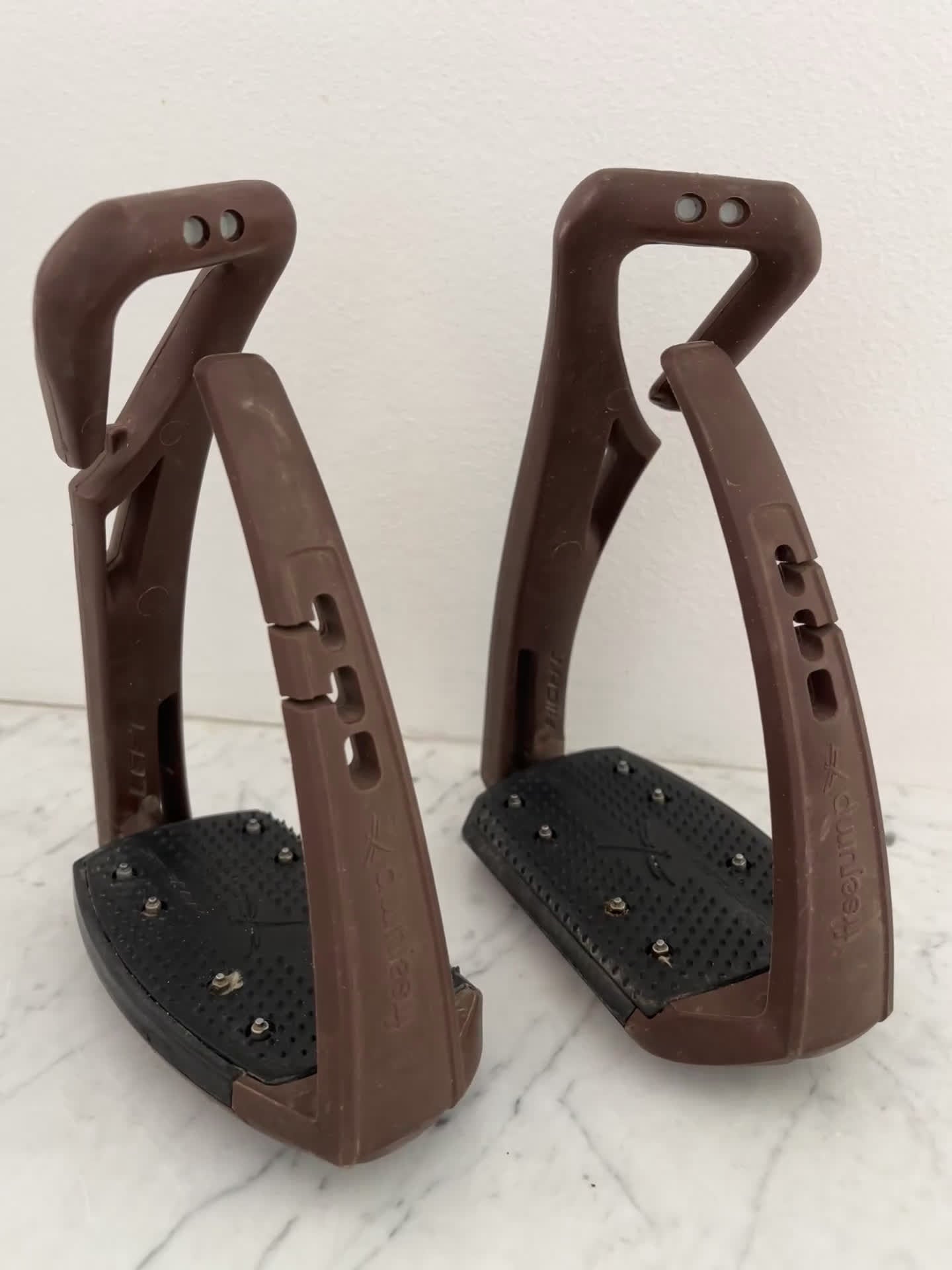 Sadeltillbehör hästutrustning till salu: Freejump i Lidingö - Video 1