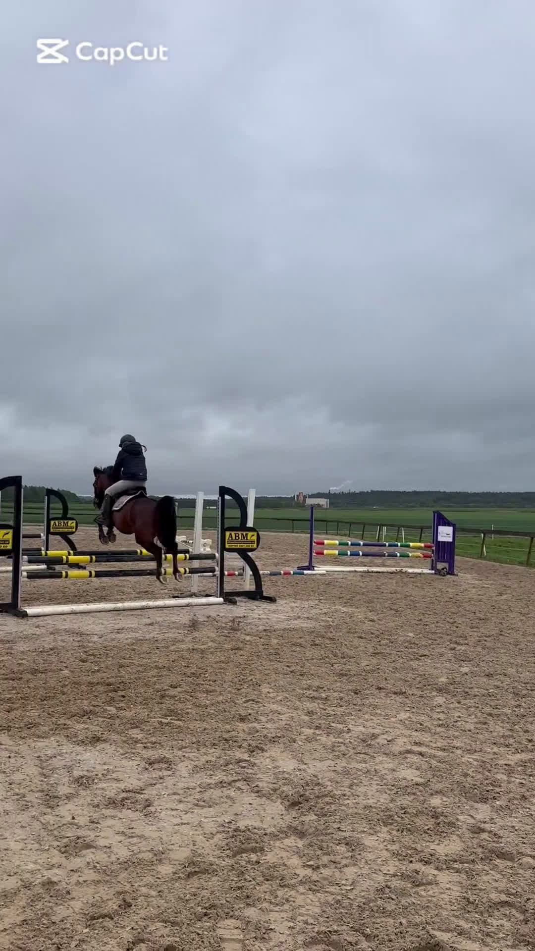 Hoppning hästar till salu: Fantastisk Mästerskaps ponny  i Katrineholm - Video 2