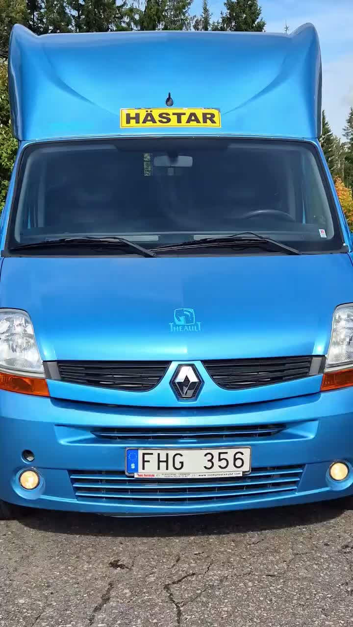 Hästlastbilar  fordon & transport till salu: Theault Morpheo 5-sitsig LÅGMILARE - Video 1
