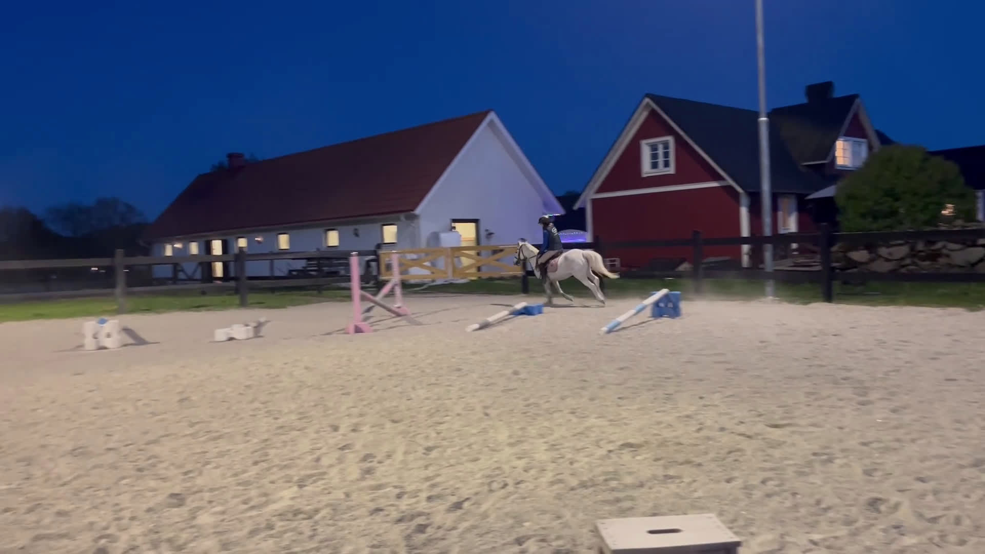 Hoppning hästar till salu: Twilight ||| i Sölvesborg - Video 2