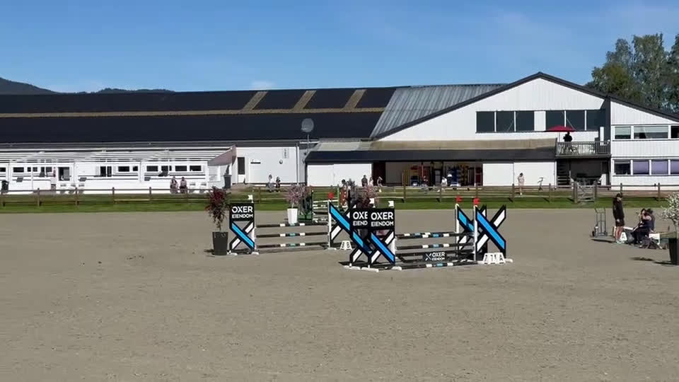 Hoppning hästar till salu: Maxad C-ponny född 2013 för de högsta klasserna. i Stora Höga - Video 2