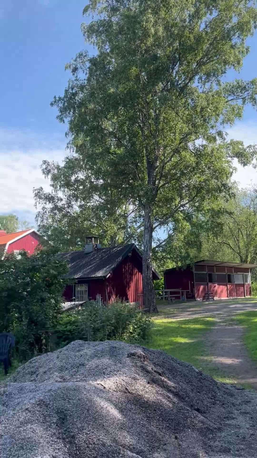  stallplats finnes: Stallplats i Täby i Täby - Video 1