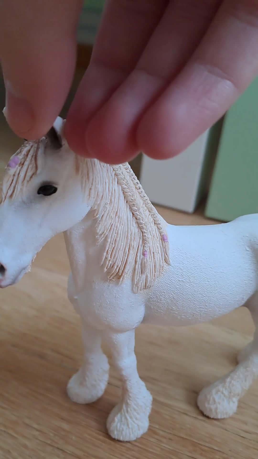 Hästinspirerad heminredning övrig utrustning till salu: Fin skimmel shire schleich sto säljes till bra hem i Västerfärnebo - Video 1