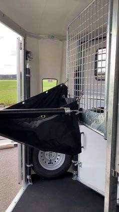 Hästtransporter  fordon & transport till salu: Fautras Promax - stadig o rymlig för stora hästar i Kvicksund - Video 4